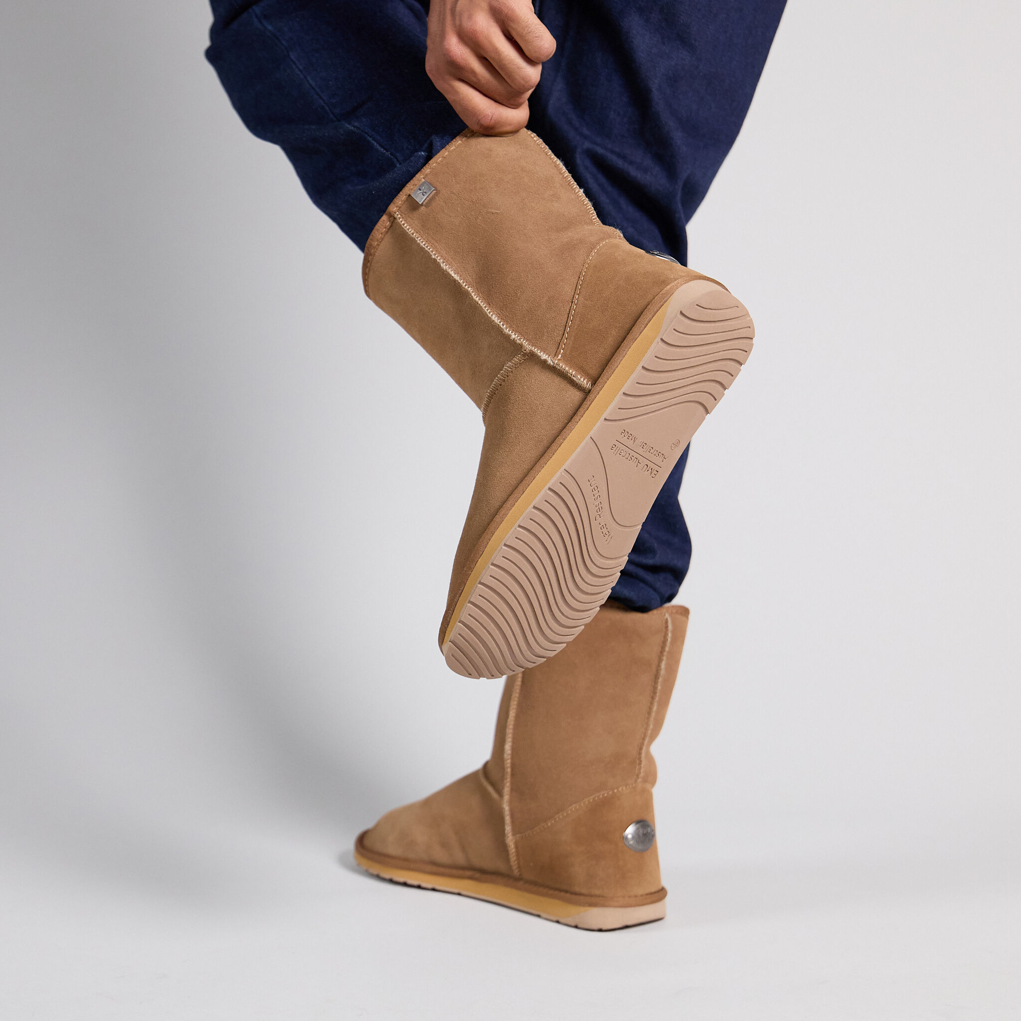 Platinum Stinger Lo CHESTNUT | EMU Australia