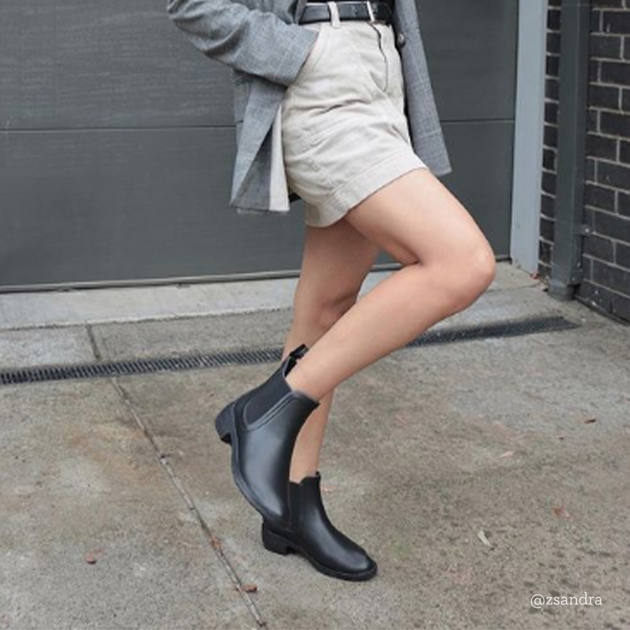 water resistant boots womens